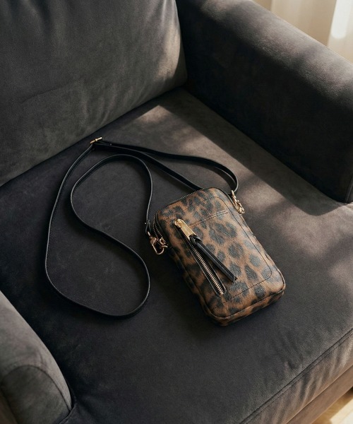 FUNALIVE（ファンアライブ）の「Pisoraro エコバッグ付き スマホポシェット（ショルダーバッグ・レディース・グレイッシュベージュ/スモークピンク/ブラック/ホワイト系その他/ライトグリーン/サーモンピンク/ブラウン系/ブラウン/グレー系その他/グレイッシュブルー/ライトイエロー/ネイビー/ブラック系その他/ラベンダー/レッド/グレー系/ダークグリーン/マジェンタ/ホワイト×ブラック/シルバー/グレー/ベージュ/パイソン/グリーン/ブラック系その他2/アイボリー/グレー系その他2/ブルー系その他/ベージュ系その他・FREE）」の12枚目の写真