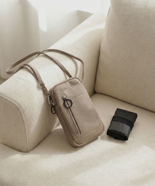 FUNALIVE（ファンアライブ）の「Pisoraro エコバッグ付き スマホポシェット（ショルダーバッグ・レディース・グレイッシュベージュ/スモークピンク/ブラック/ホワイト系その他/ライトグリーン/サーモンピンク/ブラウン系/ブラウン/グレー系その他/グレイッシュブルー/ライトイエロー/ネイビー/ブラック系その他/ラベンダー/レッド/グレー系/ダークグリーン/マジェンタ/ホワイト×ブラック/シルバー/グレー/ベージュ/パイソン/グリーン/ブラック系その他2/アイボリー/グレー系その他2/ブルー系その他/ベージュ系その他・FREE）」の15枚目の写真