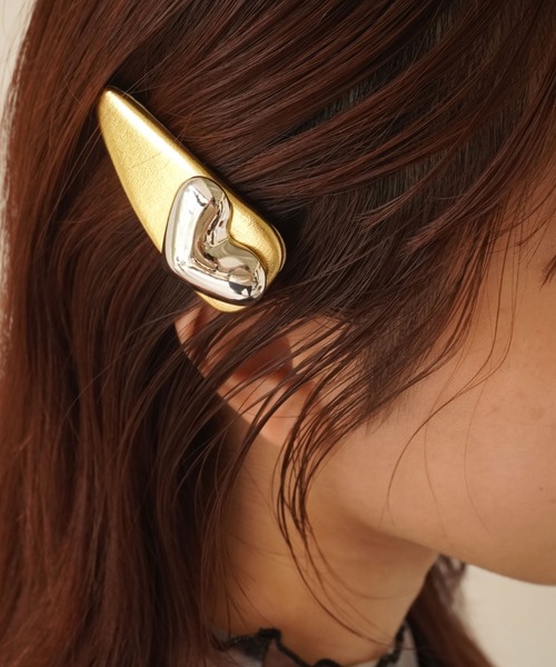 BARELY BLUE（ベアリーブルー）の「【 BARELY BLUE / ベアリーブルー 】 メタリック ハート ヘアピン（ヘアピン・レディース・ゴールド/ブラック/シルバー・FREE）」の3枚目の写真