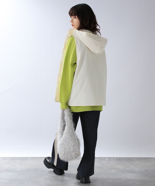 JEANASIS（ジーナシス）の「シャギーラメトートBAG/975075（ハンドバッグ・レディース・ホワイト/ライトグレー/チャコールグレー・FREE）」の7枚目の写真