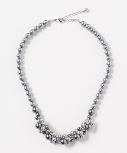 Ray BEAMS（レイビームス）の「Ray BEAMS / グレー パール ショート ネックレス（ネックレス・レディース・グレー・ONE SIZE）」の2枚目の写真