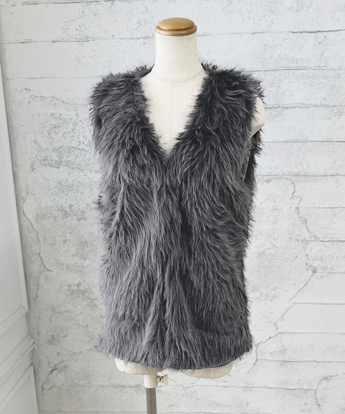 Ulysses（ユリシス）の「フェイクファーベスト（ベスト・レディース・チャコールグレー/ブラウン・F）」の6枚目の写真