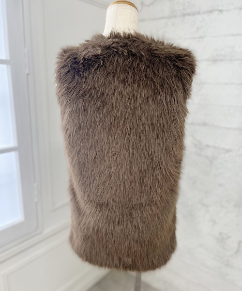 Ulysses（ユリシス）の「フェイクファーベスト（ベスト・レディース・チャコールグレー/ブラウン・F）」の14枚目の写真