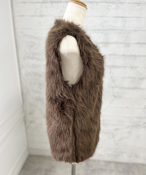 Ulysses（ユリシス）の「フェイクファーベスト（ベスト・レディース・チャコールグレー/ブラウン・F）」の15枚目の写真