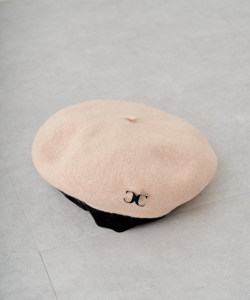 Chico(チコ)の「ピンバッチ付ベレー帽(ハンチング/ベレー帽・レディース・ブラック/グレイッシュベージュ/アイボリー・FREE)」の14枚目の写真