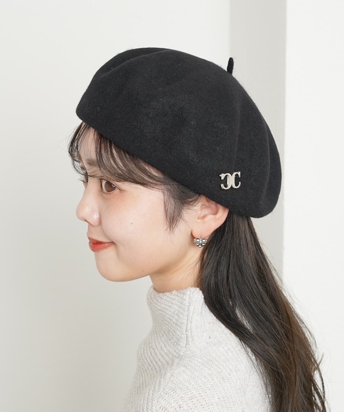 Chico(チコ)の「ピンバッチ付ベレー帽(ハンチング/ベレー帽・レディース・ブラック/グレイッシュベージュ/アイボリー・FREE)」の6枚目の写真