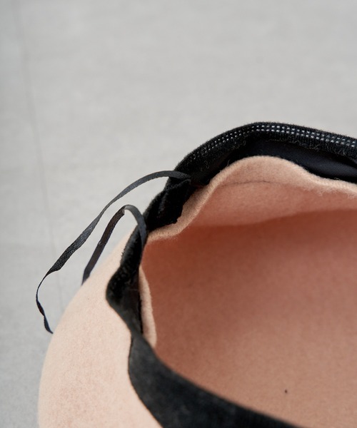 Chico(チコ)の「ピンバッチ付ベレー帽(ハンチング/ベレー帽・レディース・ブラック/グレイッシュベージュ/アイボリー・FREE)」の16枚目の写真