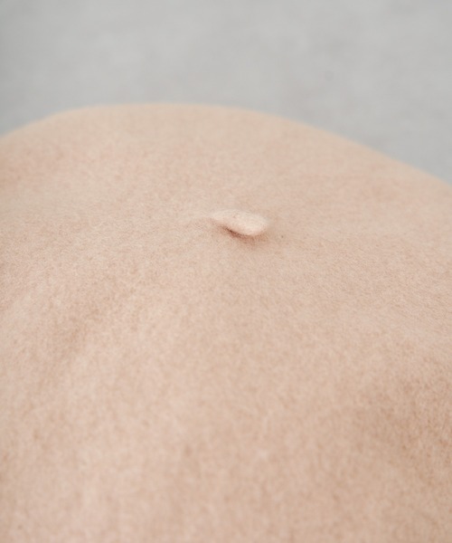 Chico(チコ)の「ピンバッチ付ベレー帽(ハンチング/ベレー帽・レディース・ブラック/グレイッシュベージュ/アイボリー・FREE)」の19枚目の写真