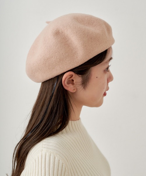 Chico(チコ)の「ピンバッチ付ベレー帽(ハンチング/ベレー帽・レディース・ブラック/グレイッシュベージュ/アイボリー・FREE)」の9枚目の写真