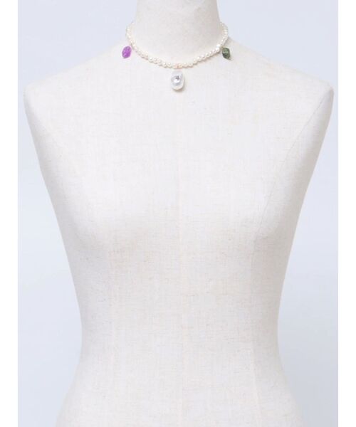 jouetie(ジュエティ)の「ロゴパールストーンネックレス(ネックレス・レディース・ゴールド/シルバー・FREE)」の6枚目の写真