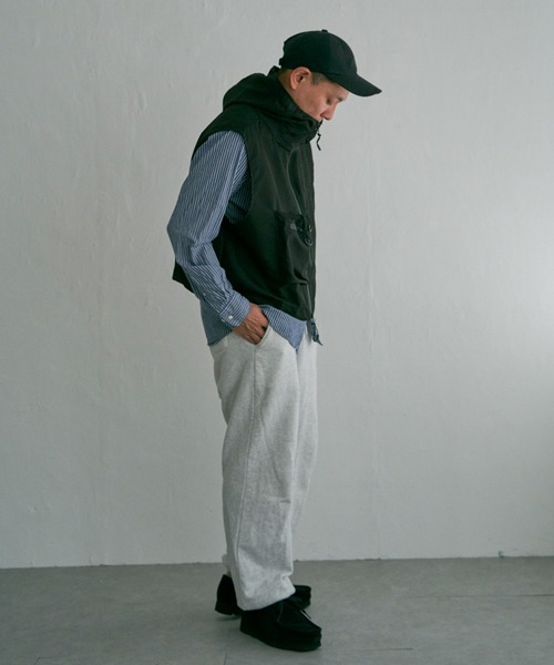 NO NEED（ノーニード）の「ショート丈フード付きミリタリーベスト