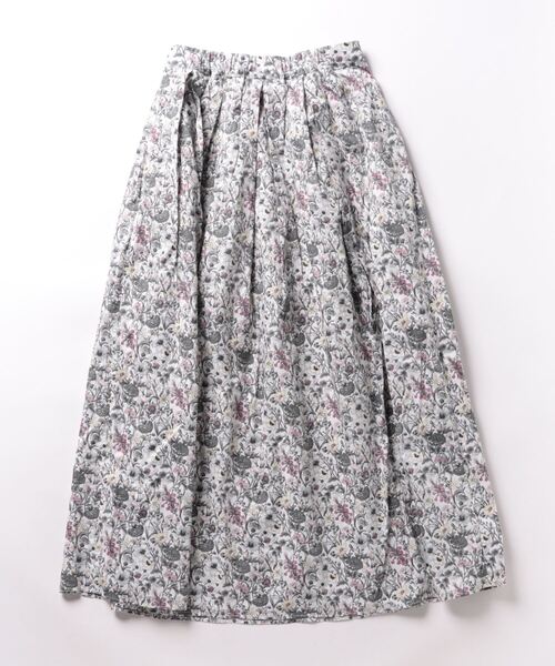 HUIT bouquet（ユイット）の「リバティ ボタニカル柄 タック