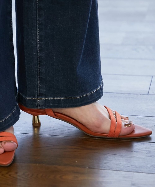 mio notis(ミオノティス)の「【MIO NOTIS(ミオ ノティス)】ナローベルトメタルヒールサンダル(サンダル・レディース・オレンジ/ホワイト/ブラック・37/38)」の1枚目の写真