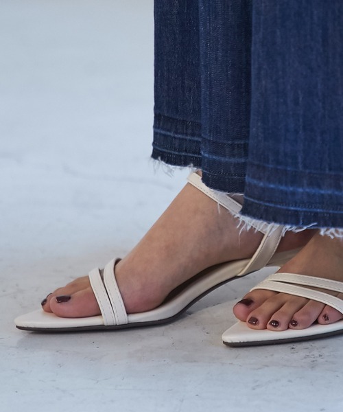 mio notis(ミオノティス)の「【MIO NOTIS(ミオ ノティス)】ナローベルトメタルヒールサンダル(サンダル・レディース・オレンジ/ホワイト/ブラック・37/38)」の7枚目の写真