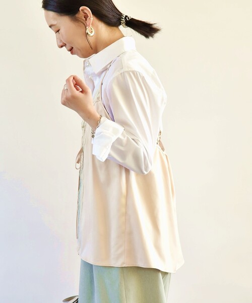 quaranciel（カランシエル）の「quaranciel:〈洗濯機可能〉サテン レース フロント オープン キャミソール（キャミソール・レディース・ベージュ/ナチュラル・ONE SIZE）」の13枚目の写真