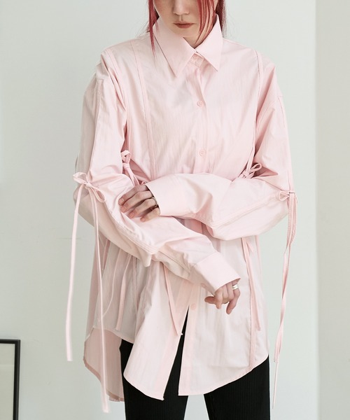 UNE MANSION（ユヌマンション）の「【大人気アイテム】[UNE ORIGINAL]オーバーサイズフロントシャーリングリボンブラウスシャツ（シャツ/ブラウス・レディース・ピンク/チャコール/ベージュ/ブラック/スカイブルー/アイボリー/グレー/ブルー/カーキ/ネイビー・FREE）」の10枚目の写真