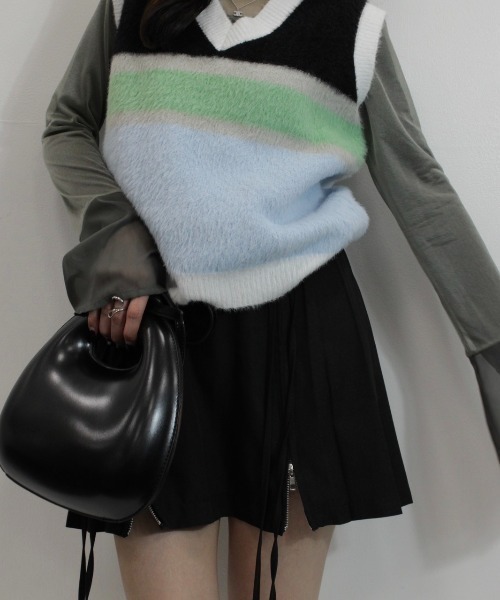 nemne store(ネンネストア)の「《Delfy》ダブルリボンジッププリーツスカート(スカート・レディース・ブラック/グレー・MEDIUM/SMALL)」の7枚目の写真