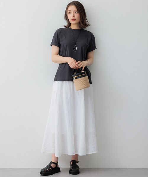 23区(ニジュウサンク)の「【SLOW/WEB限定】シアーツイストシングルジャージー Tシャツ(Tシャツ/カットソー・レディース・ブラック系/グレー系/ベージュ系/ローズ系・32)」の7枚目の写真