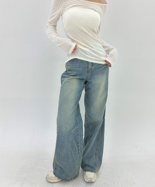 by muni:r（バイ ムニール）の「斜線スリットルーズフィットデニムパンツ（デニムパンツ・レディース・ブルー/ライトブルー・MEDIUM/SMALL）」の8枚目の写真