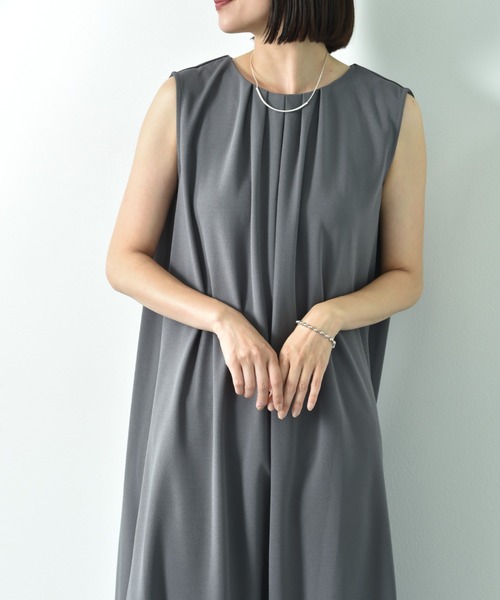 INTERPLANET（インタープラネット）の「カットジョーゼットタックデザインワンピース（ワンピース・レディース・ライトグレー/ブラック/チャコールグレー・FREE）」の14枚目の写真