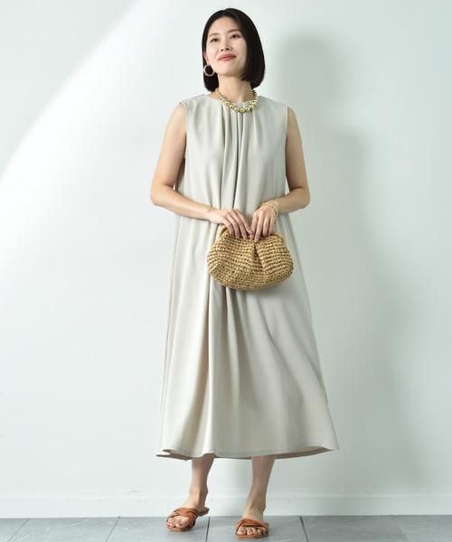 INTERPLANET（インタープラネット）の「カットジョーゼットタックデザインワンピース（ワンピース・レディース・ライトグレー/ブラック/チャコールグレー・FREE）」の22枚目の写真