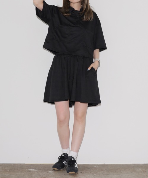 ROOPTOKYO（ループトウキョウ）の「クロップド丈ポロシャツトップス＋ショートパンツセット セットアップ（Tシャツ/カットソー・レディース・ブラック/ホワイト・FREE）」の21枚目の写真