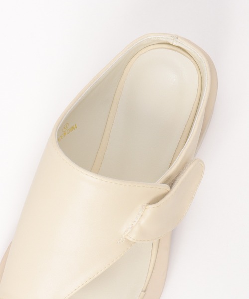 notch.（ノッチ）の「トングスクエアサンダル（サンダル・レディース・オフホワイト/ブラック・M/L）」の11枚目の写真