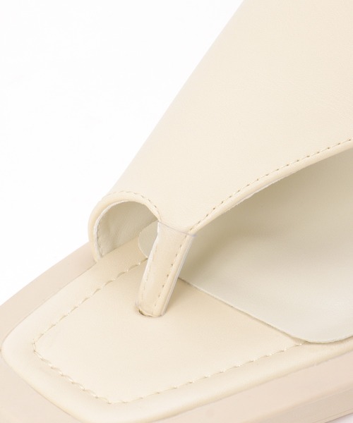 notch.（ノッチ）の「トングスクエアサンダル（サンダル・レディース・オフホワイト/ブラック・M/L）」の9枚目の写真