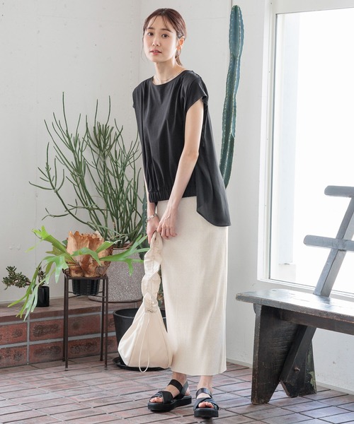 GLOBAL WORK（グローバルワーク）の「快適バック布帛ギャザーT/992297（Tシャツ/カットソー・レディース・ライトグレー/ブラック/ダークパープル/ロイヤルブルー・MEDIUM/LARGE）」の10枚目の写真