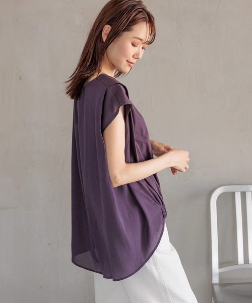 GLOBAL WORK（グローバルワーク）の「快適バック布帛ギャザーT/992297（Tシャツ/カットソー・レディース・ライトグレー/ブラック/ダークパープル/ロイヤルブルー・MEDIUM/LARGE）」の13枚目の写真