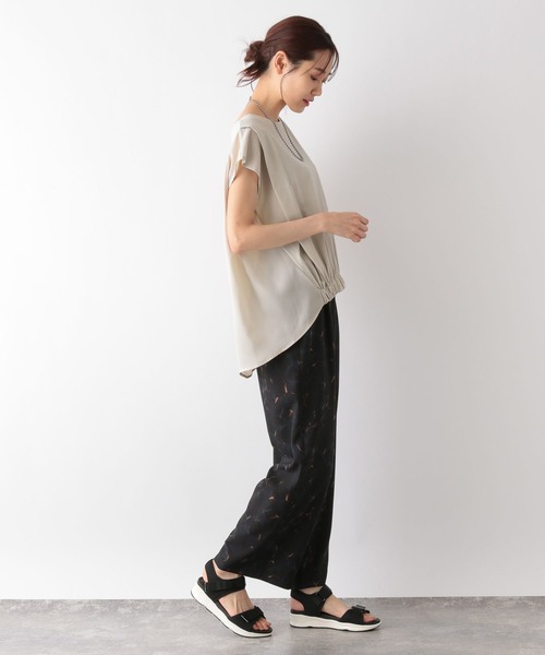 GLOBAL WORK（グローバルワーク）の「快適バック布帛ギャザーT/992297（Tシャツ/カットソー・レディース・ライトグレー/ブラック/ダークパープル/ロイヤルブルー・MEDIUM/LARGE）」の22枚目の写真