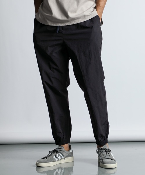 The DUFFER of ST.GEORGE（ザダファーオブセントジョージ）の「【WEB限定アイテム】SET UP RIPSTOP NYLON PANTS：セットアップ リップストップ ナイロンパンツ（その他パンツ・メンズ・ブラック/カーキ/ネイビー・X-LARGE/SMALL/LARGE/MEDIUM）」の8枚目の写真