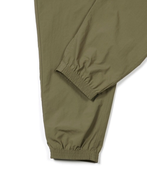 The DUFFER of ST.GEORGE（ザダファーオブセントジョージ）の「【WEB限定アイテム】SET UP RIPSTOP NYLON PANTS：セットアップ リップストップ ナイロンパンツ（その他パンツ・メンズ・ブラック/カーキ/ネイビー・X-LARGE/SMALL/LARGE/MEDIUM）」の18枚目の写真