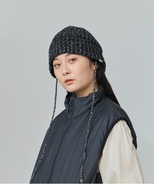 OVERRIDE(オーバーライド)の「OVERRIDE KNIT BALLOON CLOCHE HAT SGP / オーバーライド(ハット・レディース・ブラック/ネイビー/レッド・57~59cm)」の4枚目の写真