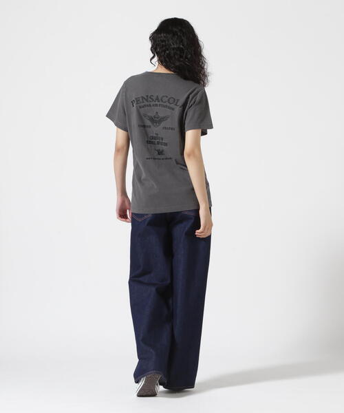 《直営店限定》FADE WASHＴ-SHIRT 'PENSACOLA'/フェイドウォッシュTシャツ'ペンサコーラ'（Tシャツ/カットソー）｜AVIREX（アヴィレックス）