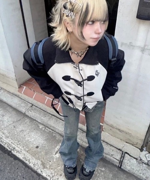 XU(エックスユー)の「【XU】belt flare denim pants(デニムパンツ・レディース・ブルー・M/L)」の12枚目の写真