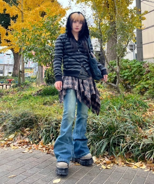 XU(エックスユー)の「【XU】belt flare denim pants(デニムパンツ・レディース・ブルー・M/L)」の18枚目の写真