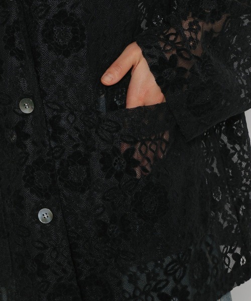 LOWRYS FARM（ローリーズファーム）の「ベロアレースシャツＬＳ 135666（シャツ/ブラウス・レディース・アイボリー/ブラック/ネイビー・FREE）」の11枚目の写真