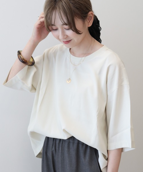 AMERICAN HOLIC(アメリカンホリック)の「接触冷感 衿リブブラウソー(Tシャツ/カットソー・レディース・アイボリー/モカ/チャコールグレー・L/M)」の2枚目の写真