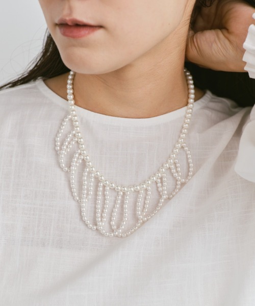 Libra Cue(リブラ キュー)の「デザインパールネックレス(ネックレス・レディース・ホワイト・FREE)」の2枚目の写真