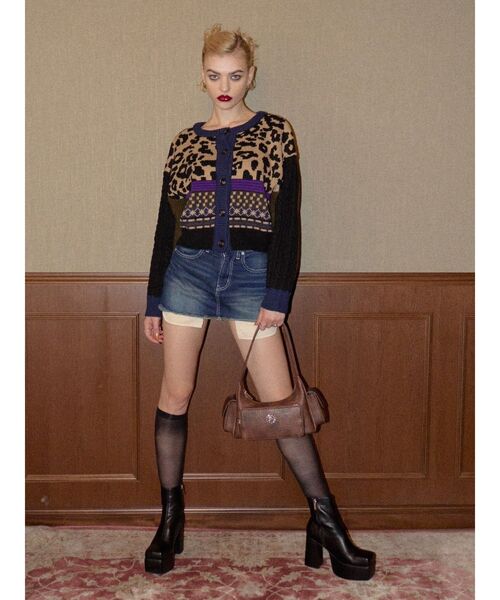 EVRIS(エヴリス)の「2WAYマルチパターンニットトップス(ニット/セーター・レディース・ブルー/ブラック/ベージュ・FREE)」の5枚目の写真