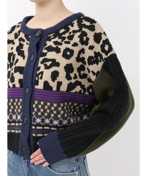 EVRIS(エヴリス)の「2WAYマルチパターンニットトップス(ニット/セーター・レディース・ブルー/ブラック/ベージュ・FREE)」の10枚目の写真