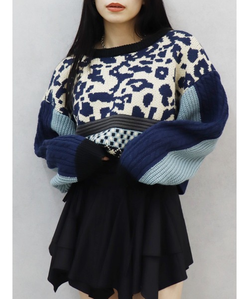 EVRIS(エヴリス)の「2WAYマルチパターンニットトップス(ニット/セーター・レディース・ブルー/ブラック/ベージュ・FREE)」の2枚目の写真