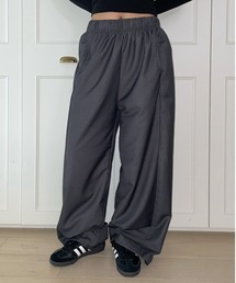 muahmuah（ムーアムーア）の「A'GEM/9 × .kom 『muah muah/ムーアムーア』 WIDE TR BANDING SLACKS PANTS/ワイドテトロンバンディングスラックスパンツ（スラックス）」