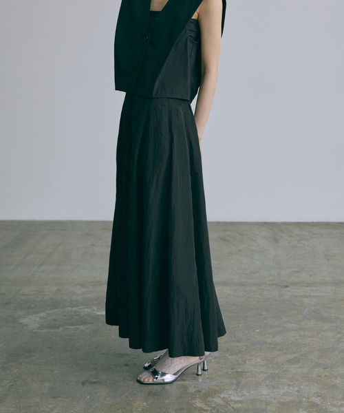 EN NEUME(エンノイム)の「Nylon Taffeta Flared Skirt(スカート・レディース・イエロー/ブラック/ブルー・FREE)」の20枚目の写真