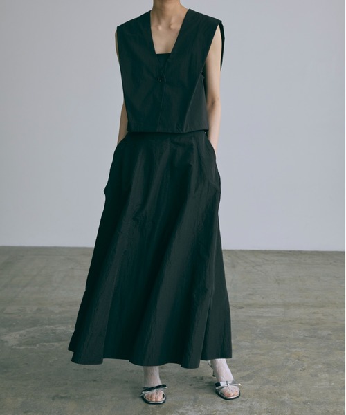 EN NEUME(エンノイム)の「Nylon Taffeta Flared Skirt(スカート・レディース・イエロー/ブラック/ブルー・FREE)」の19枚目の写真