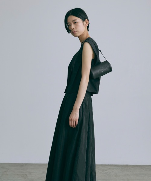EN NEUME(エンノイム)の「Nylon Taffeta Flared Skirt(スカート・レディース・イエロー/ブラック/ブルー・FREE)」の22枚目の写真