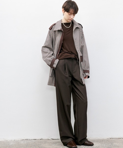 tageechita（タジチタ）の「【tageechita】ワイドレッグワンタックパンツ（スラックス・レディース・ダークブラウン/ブラック・XS/S/M/L）」の3枚目の写真