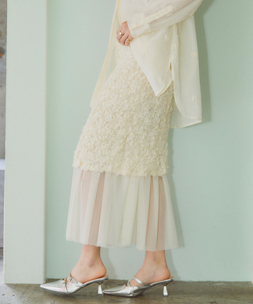 ELLEgirl（エルガール）の「チュールレイヤードシャーリングスカート【ELLEgirl/エル ガール】（スカート・レディース・ブラック/アイボリー/レッド・FREE）」の21枚目の写真