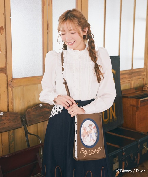 Disney(ディズニー)の「ジェシー/フレアスカート(デニムスカート・レディース・ネイビー・FREE)」の12枚目の写真